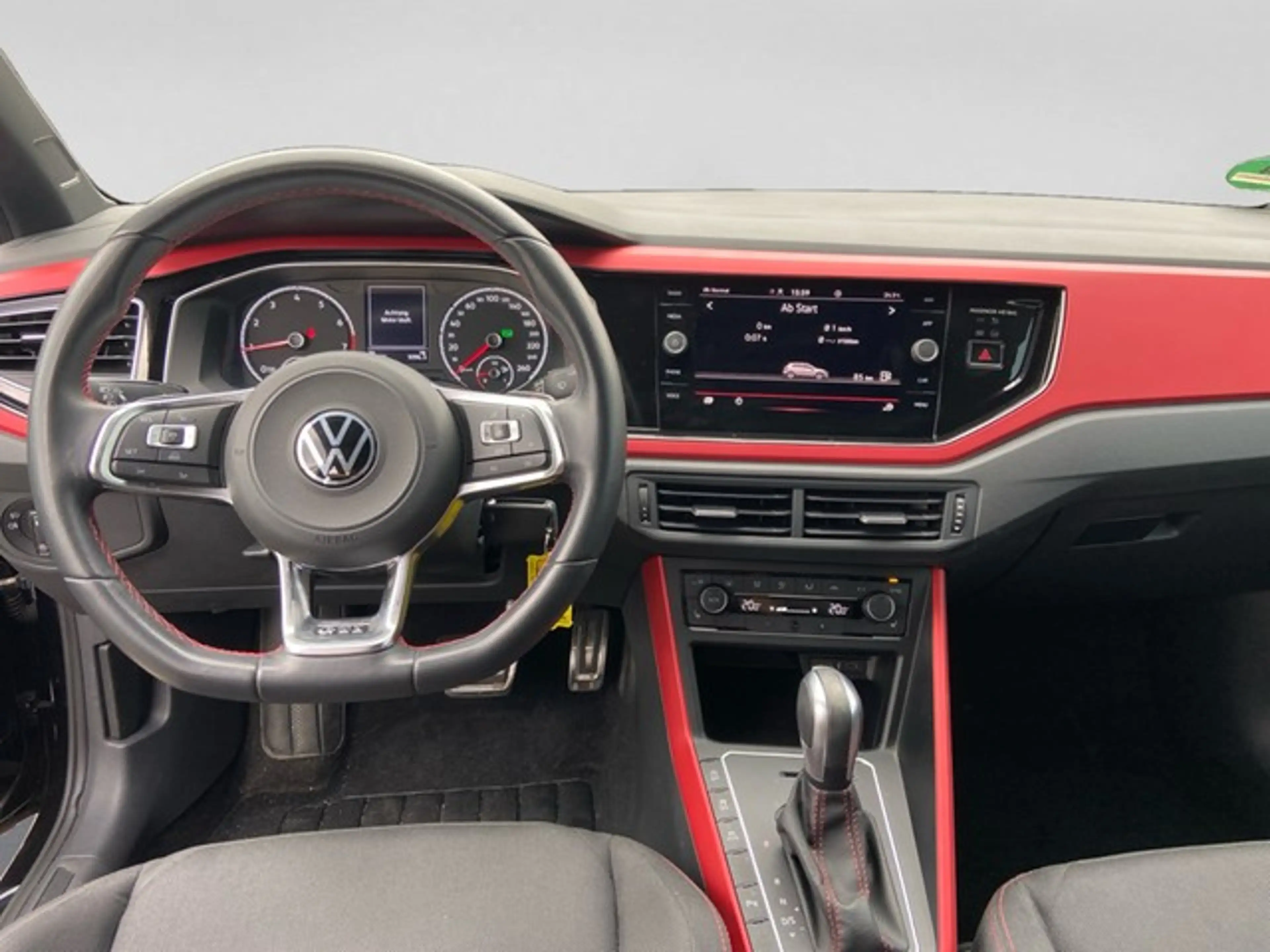Volkswagen Polo GTI 2.0TSI DSG — photo 12