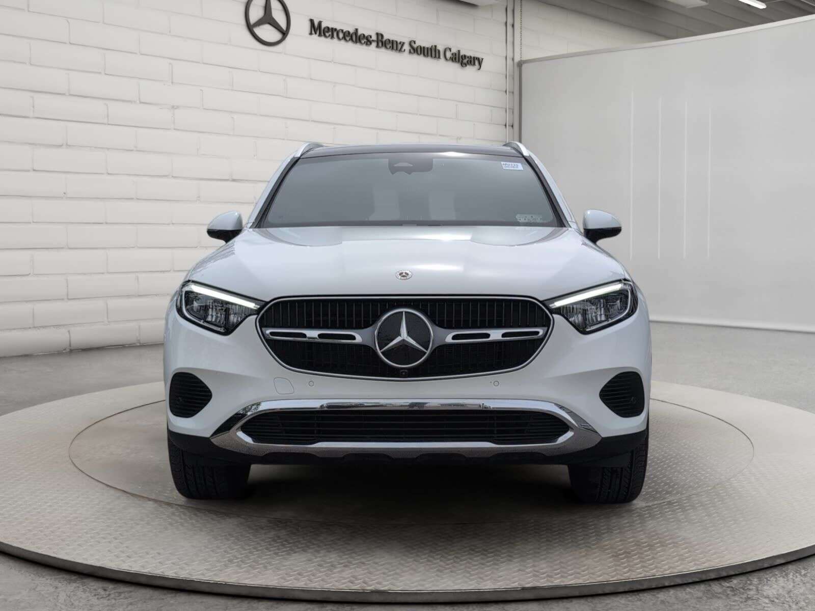 2024 Mercedes-Benz GLC 4Matic: Exclusive Trim, Clean CarFAX, Non-Rental — снимка 1