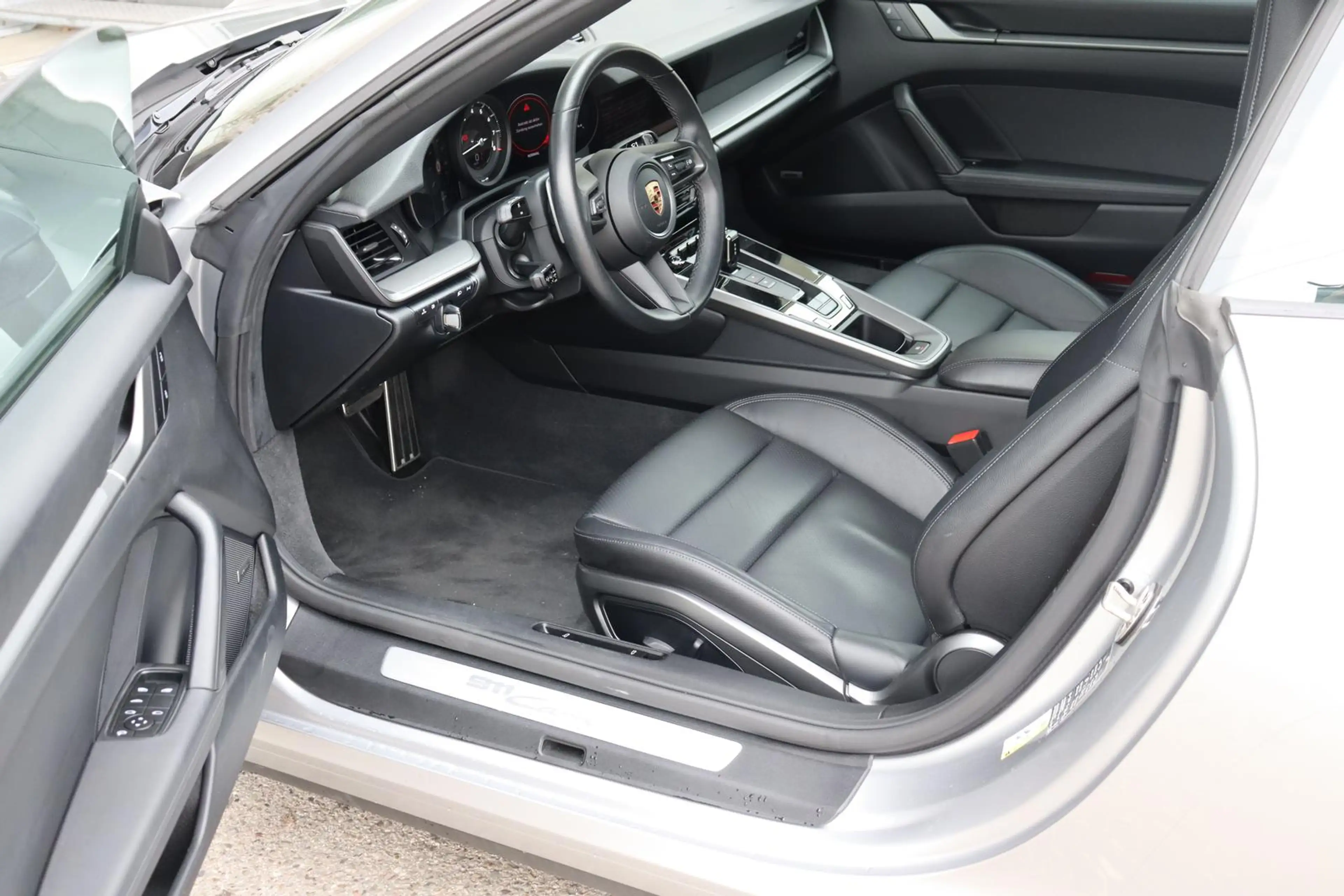 Porsche 992 911 Carrera Cab sportAbgas/Bose/ACC/Approved — photo 4