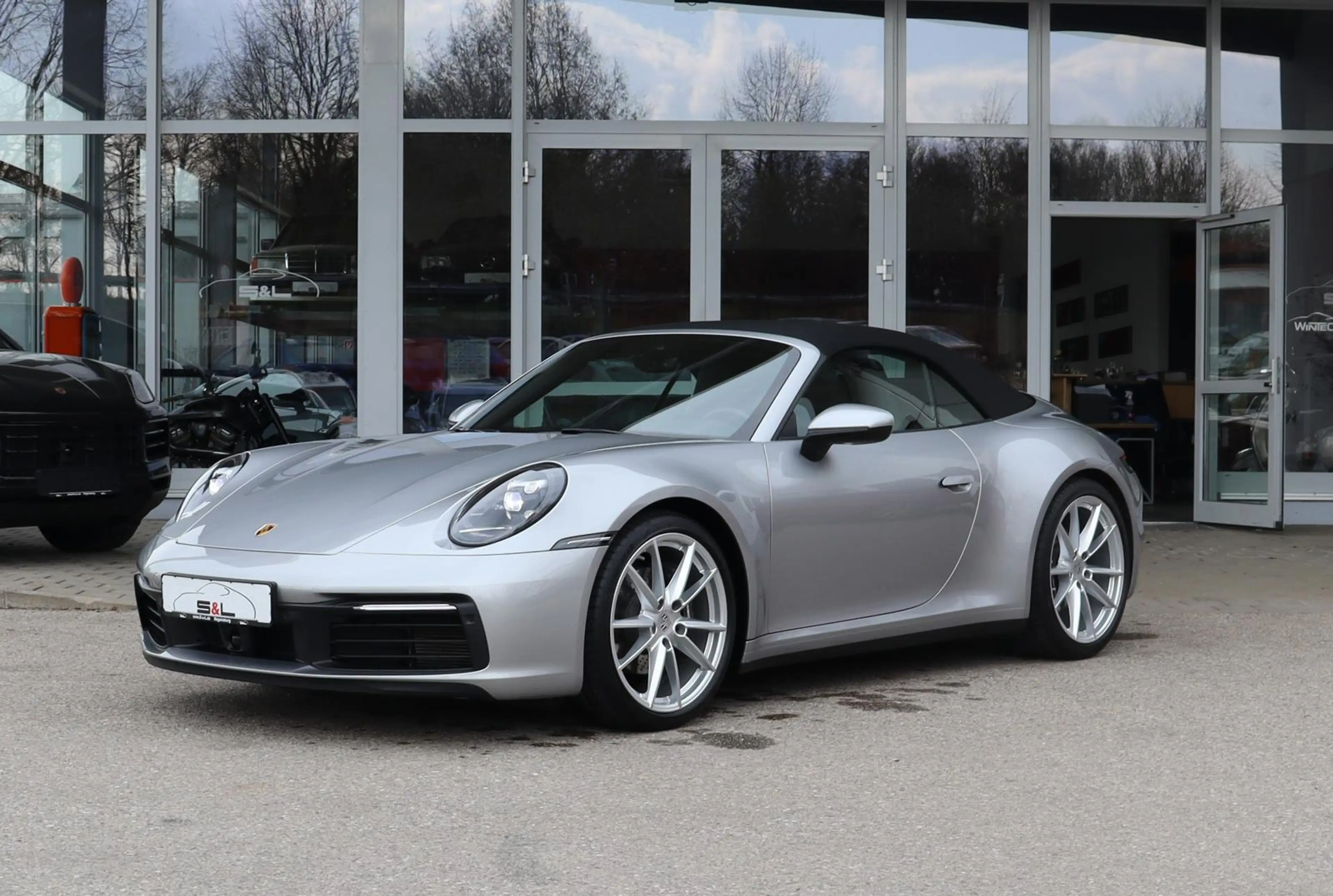 Porsche 992 911 Carrera Cab sportAbgas/Bose/ACC/Approved