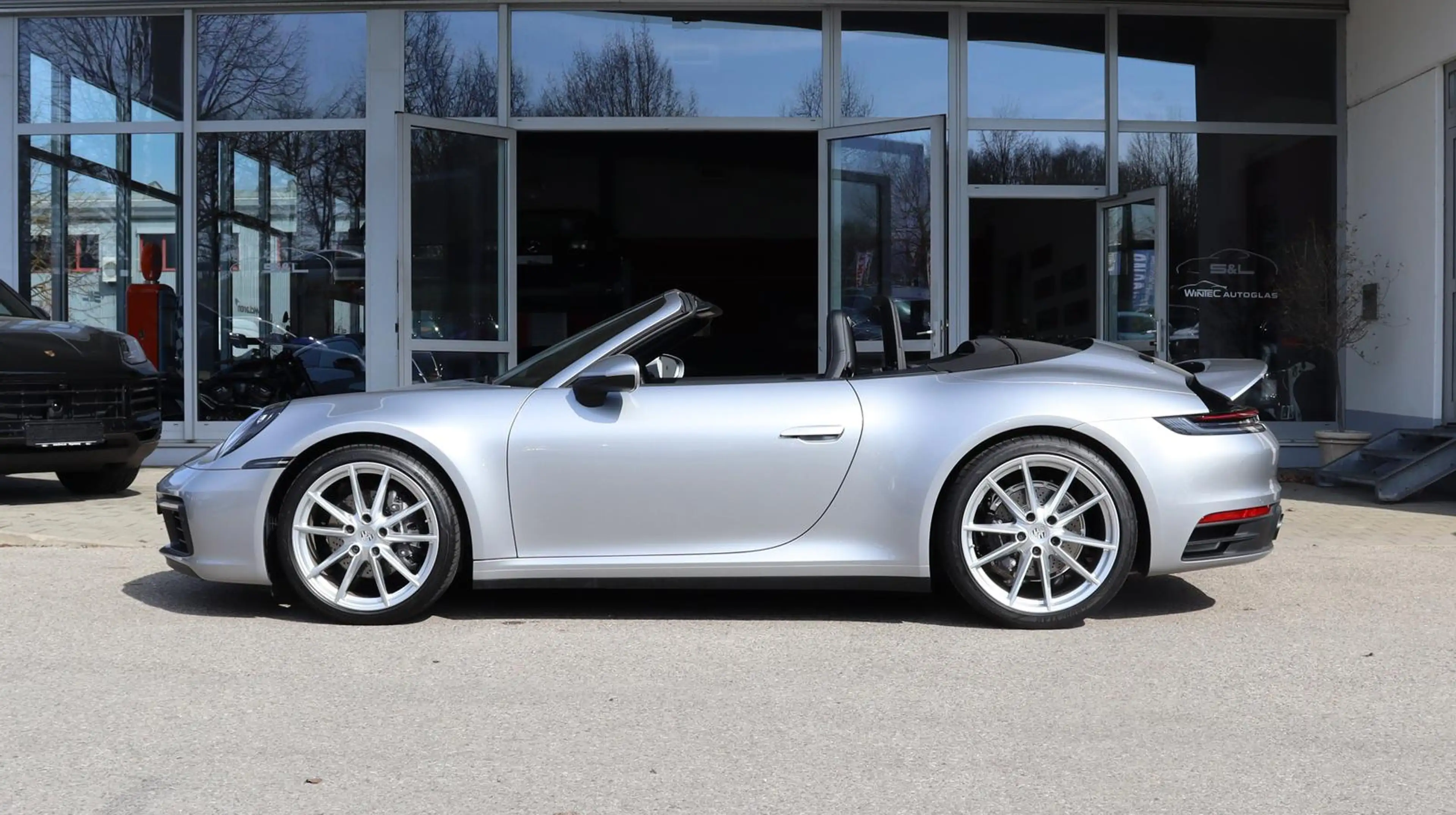 Porsche 992 911 Carrera Cab sportAbgas/Bose/ACC/Approved — photo 2