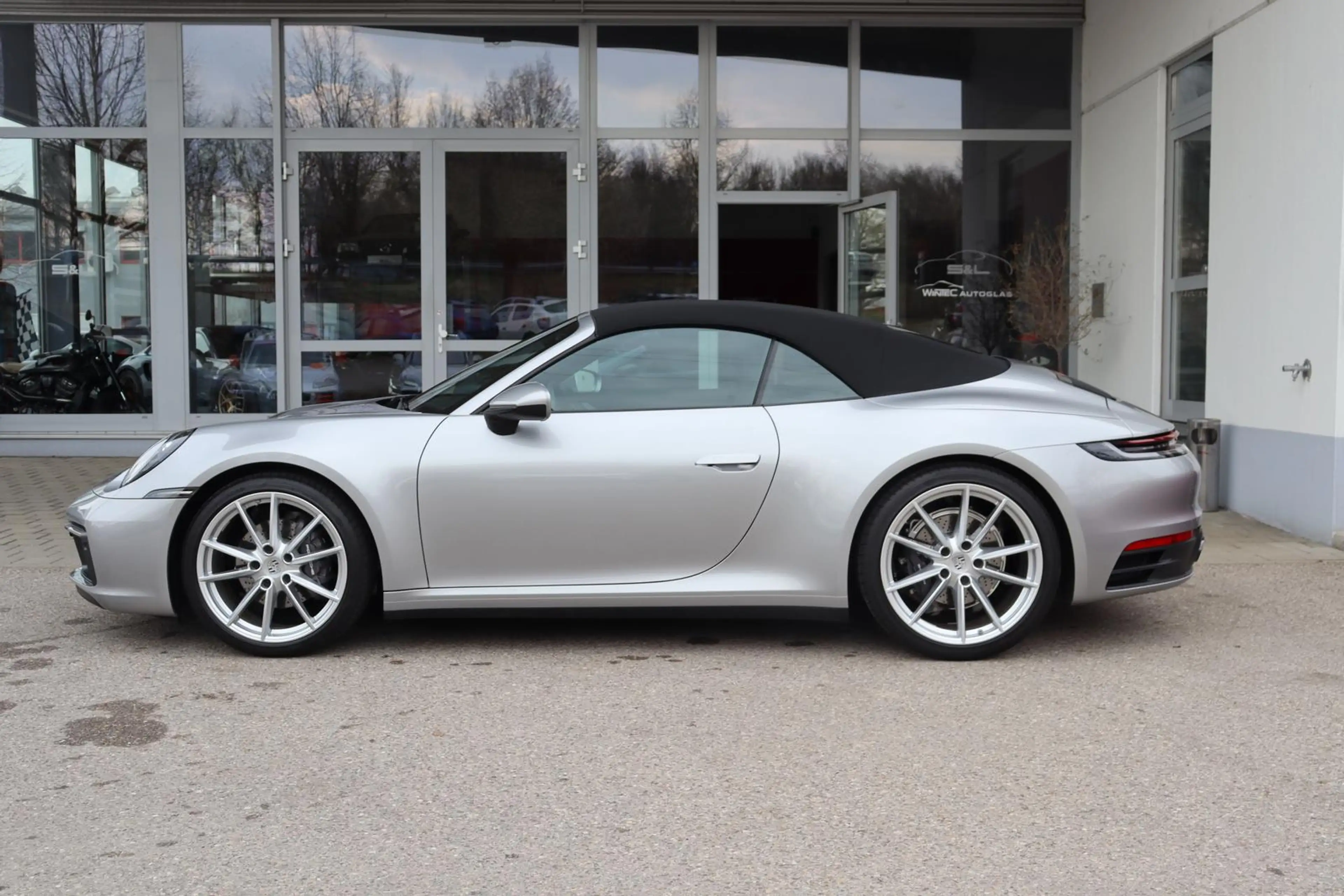 Porsche 992 911 Carrera Cab sportAbgas/Bose/ACC/Approved — photo 7