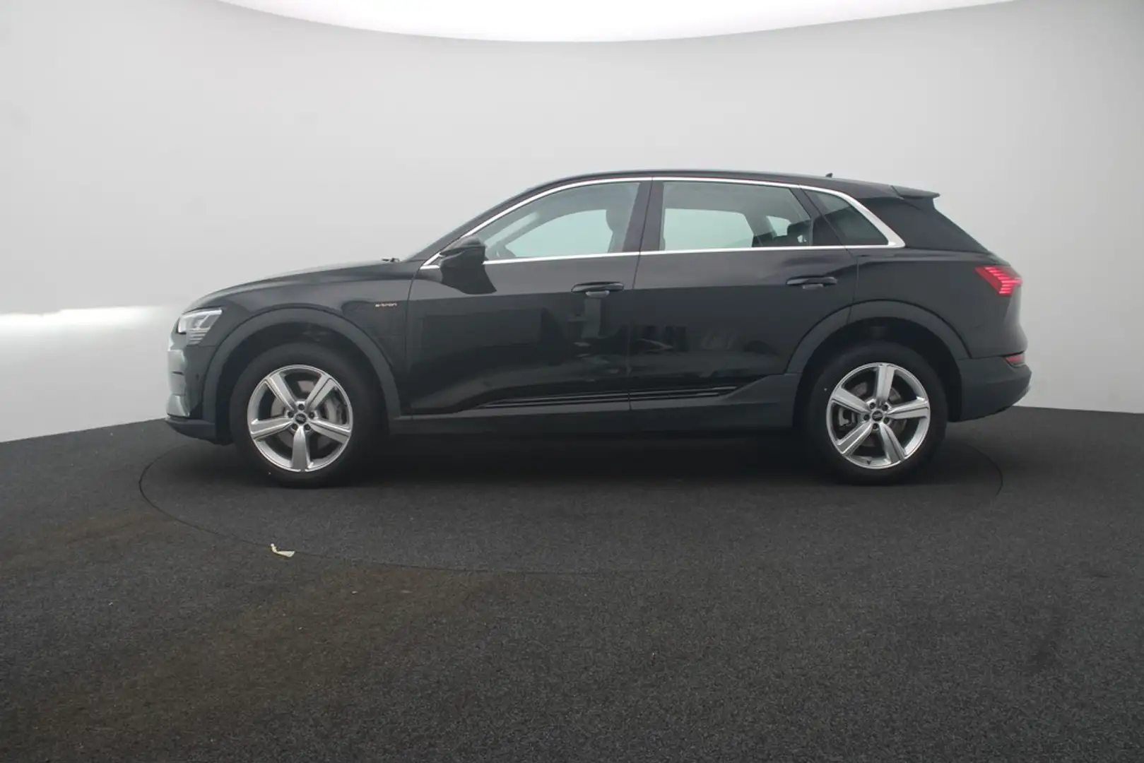 Audi e-tron 50 quattro . Virt.Cockpit LED Navi AHK Noir - 2