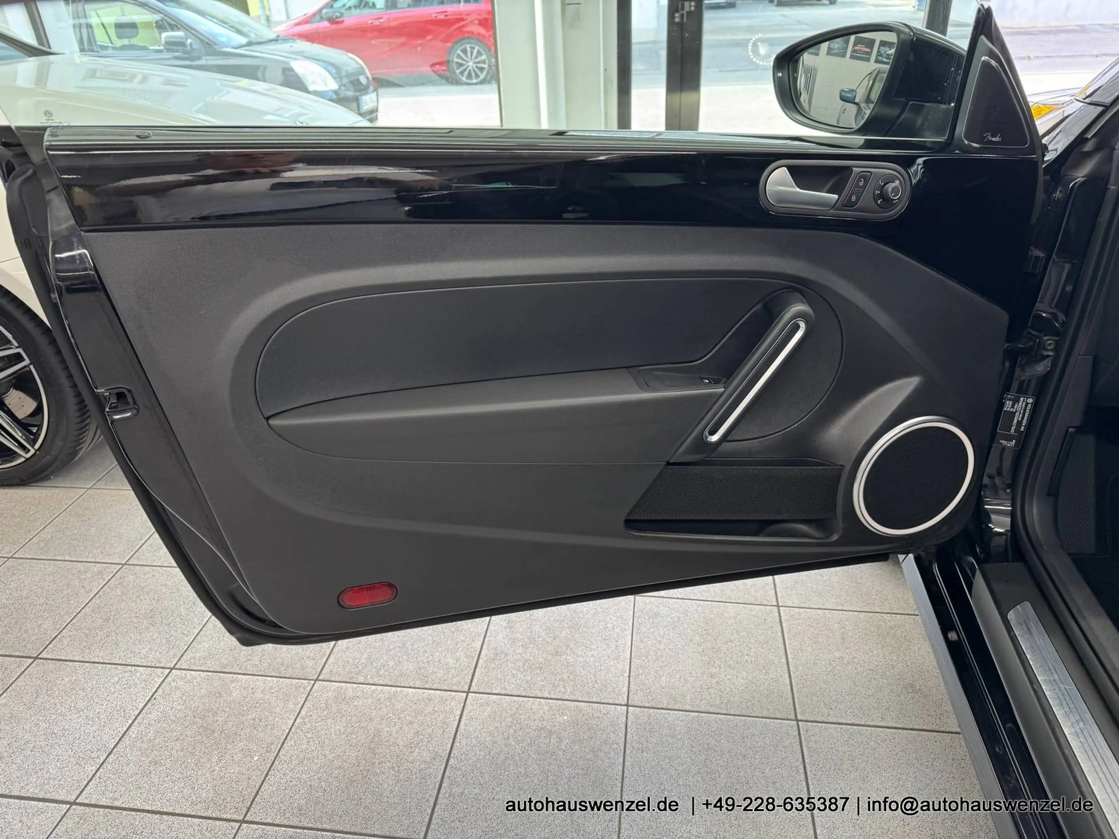Volkswagen Beetle 1.4 6-Gang Sport PANORAMADACH LEDER XENON FENDER CARPLAY ... — photo 15