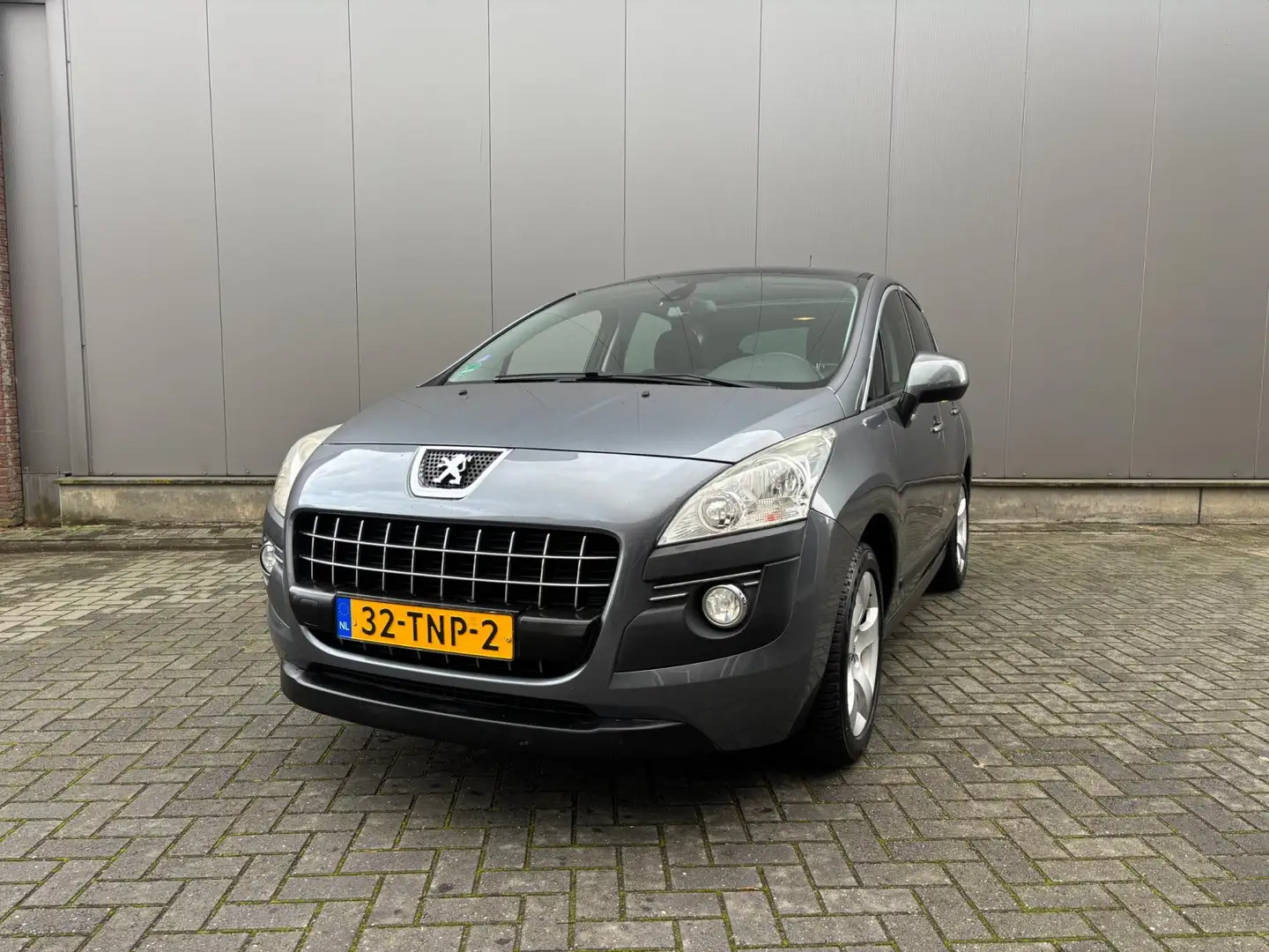 Peugeot 3008 1.6 THP ST Premium Gris - 1