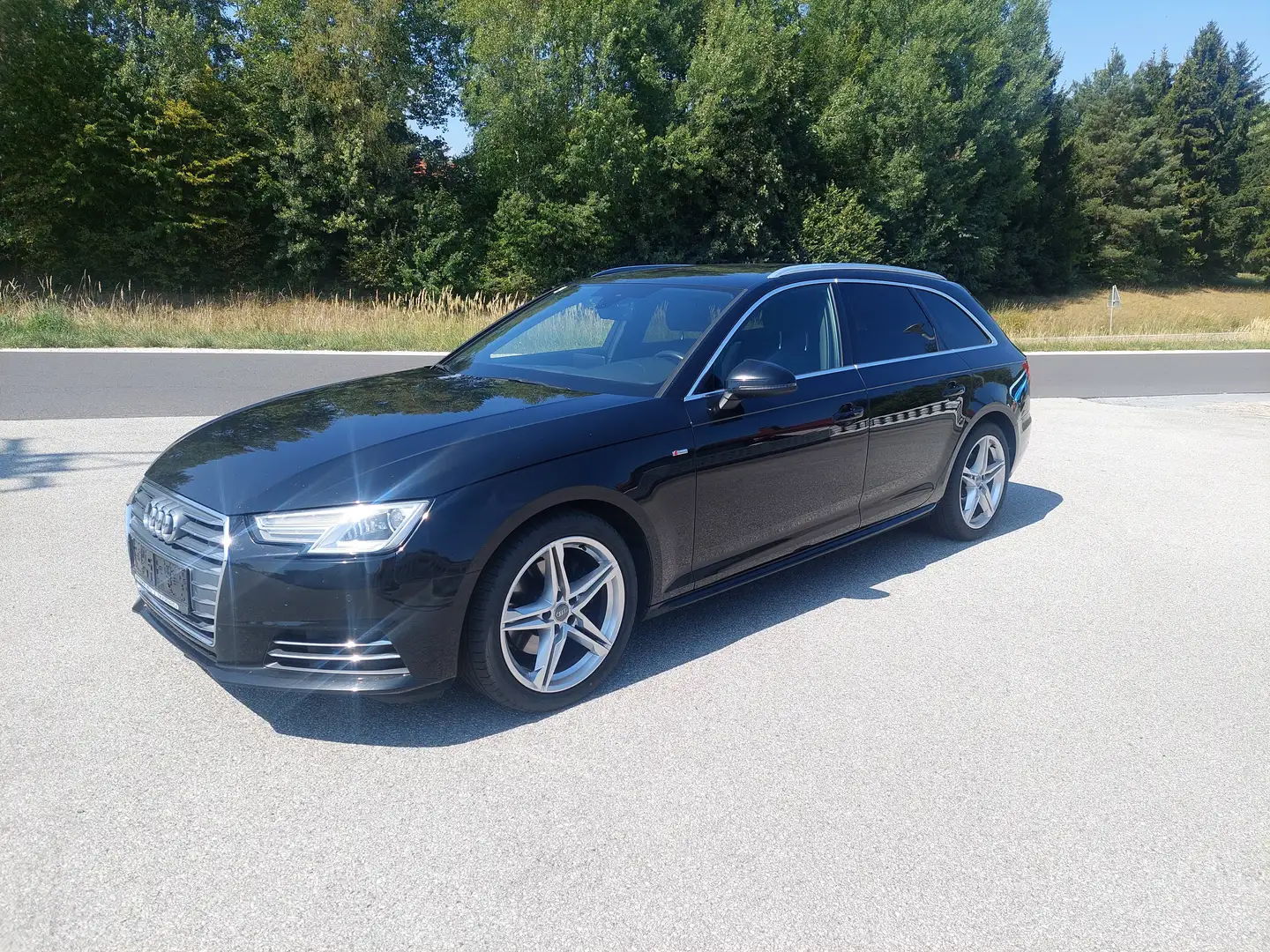 Audi A4 A4 Avant 2,0 TDI Sport Sport Schwarz - 1