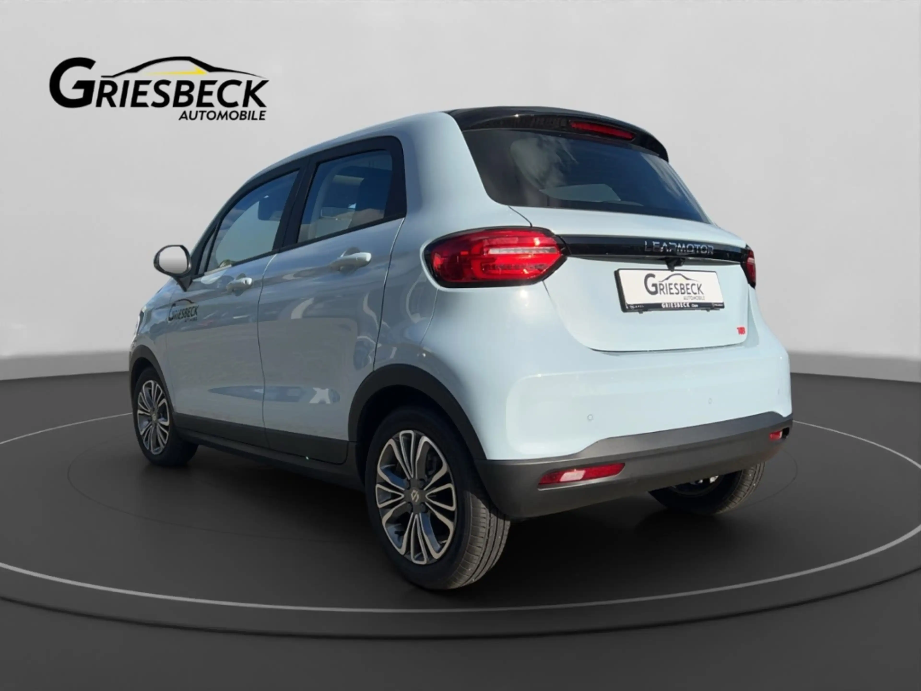 Leapmotor T03 70 kW BEV Panorama Navi ACC Fahrerprofil Musikstre — photo 2
