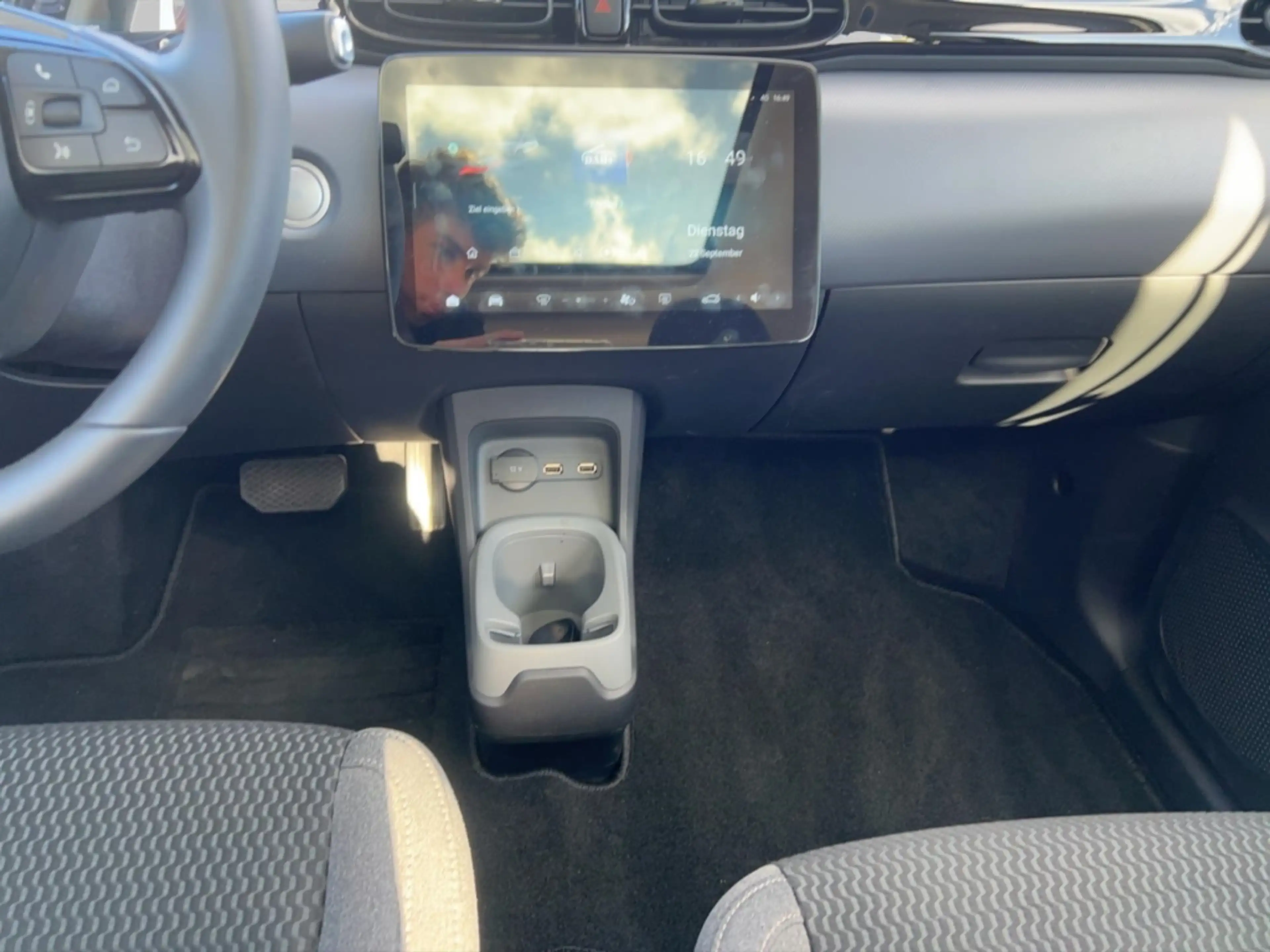 Leapmotor T03 70 kW BEV Panorama Navi ACC Fahrerprofil Musikstre — photo 13