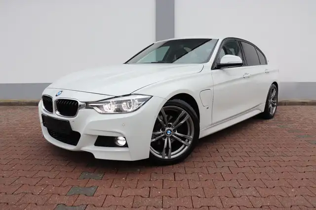 BMW 330 e iP M-SPORTP*VOLL-LED*NAVI*KAMERA*STANDKLIMA