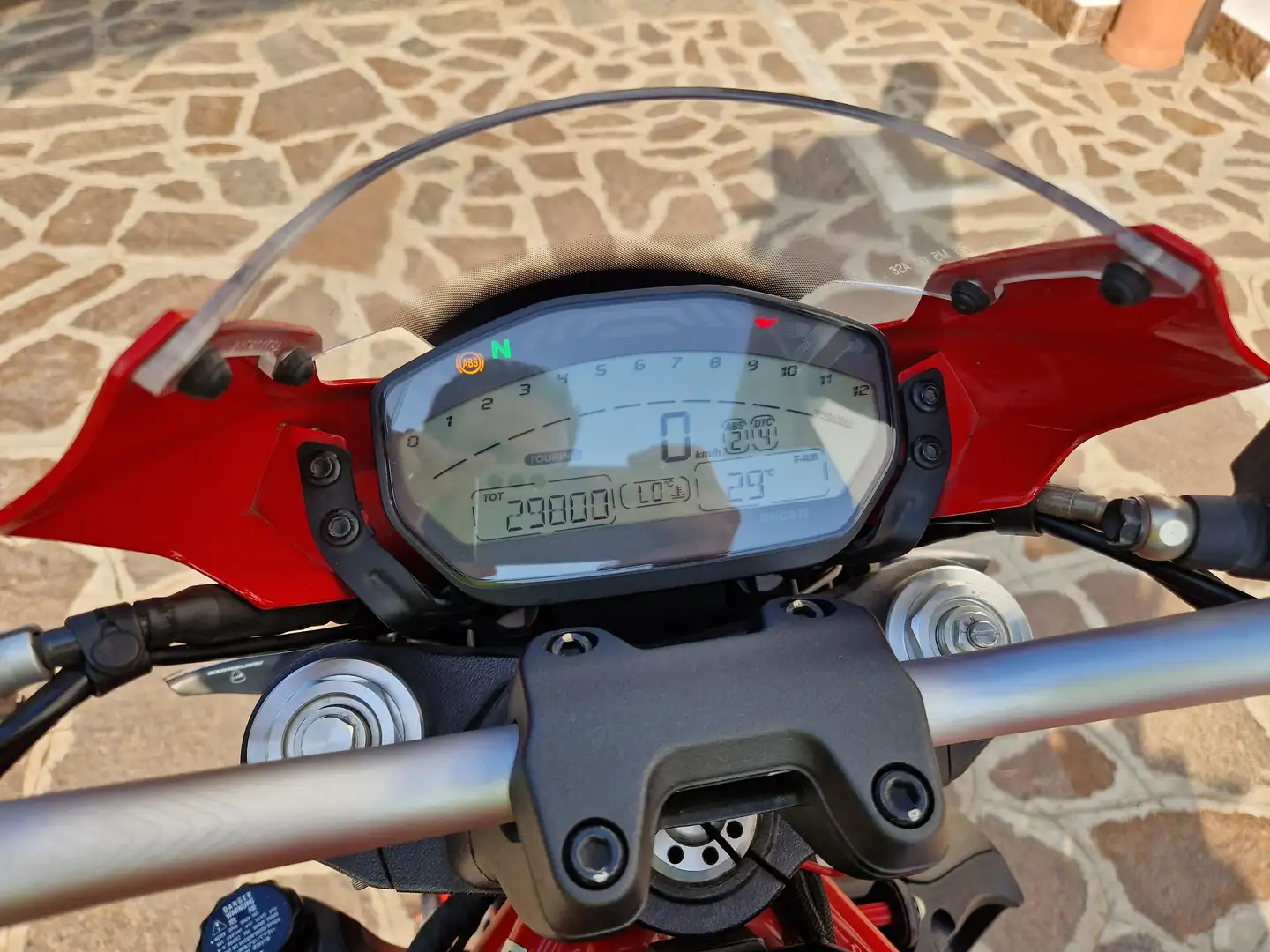 Ducati Monster 821 Stripe Red - 2