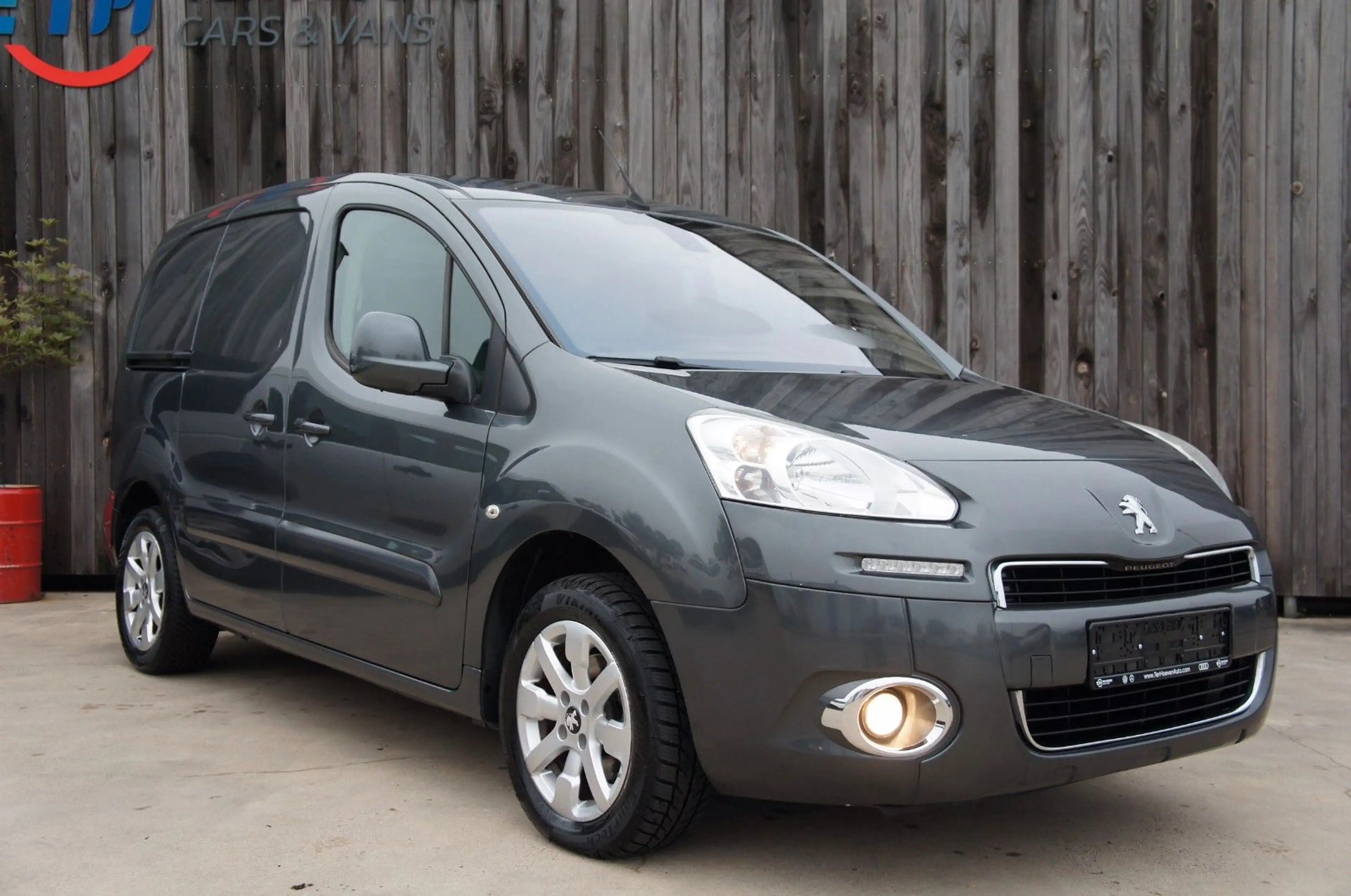 Peugeot Partner e-HDi L1H1 Klima Navi Tempom. 66KW Euro5 — photo 5