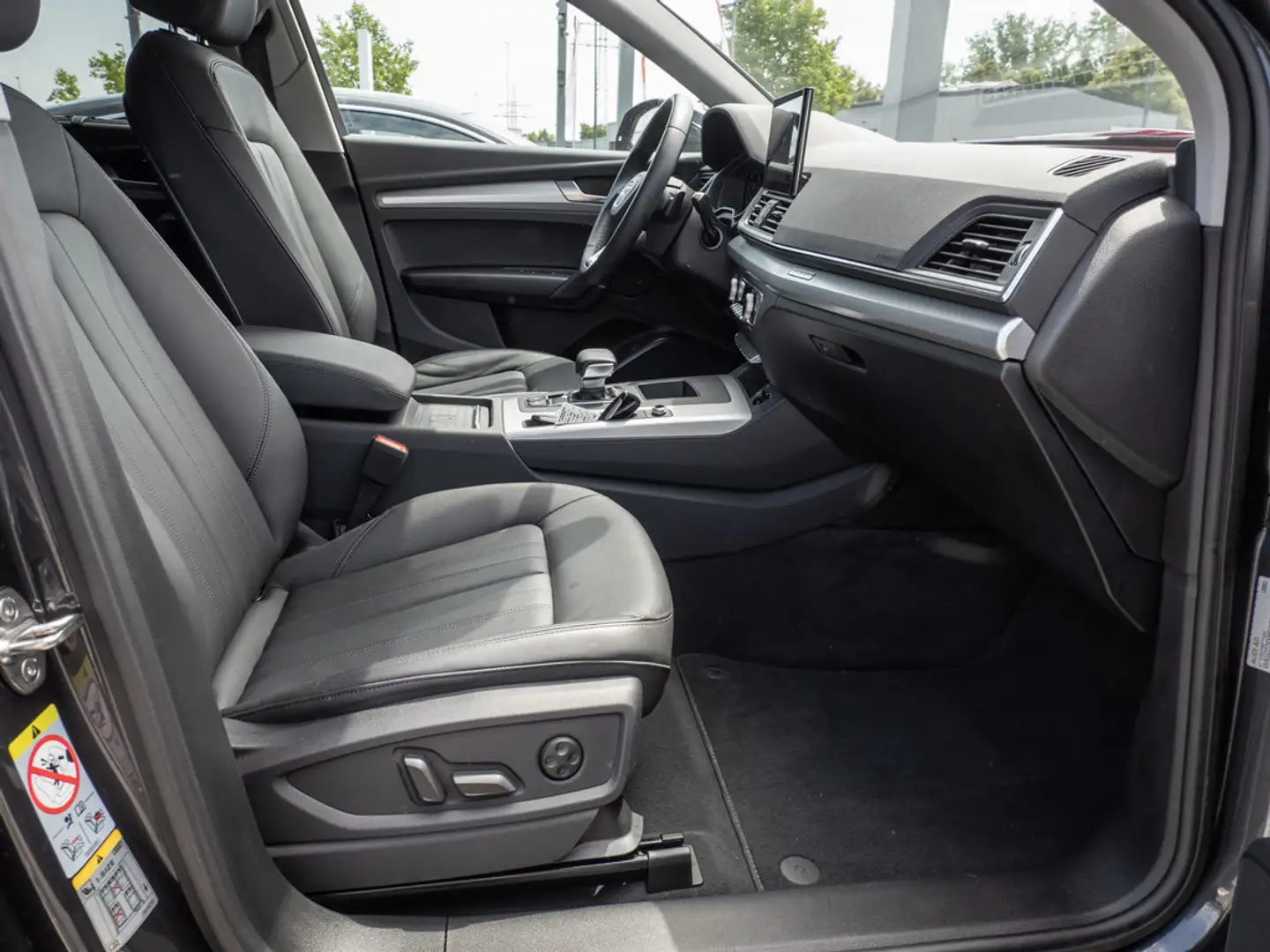 Audi Q5 2.0 TDI quattro KAMERA NAVI AHK ACC LED Grau - 2