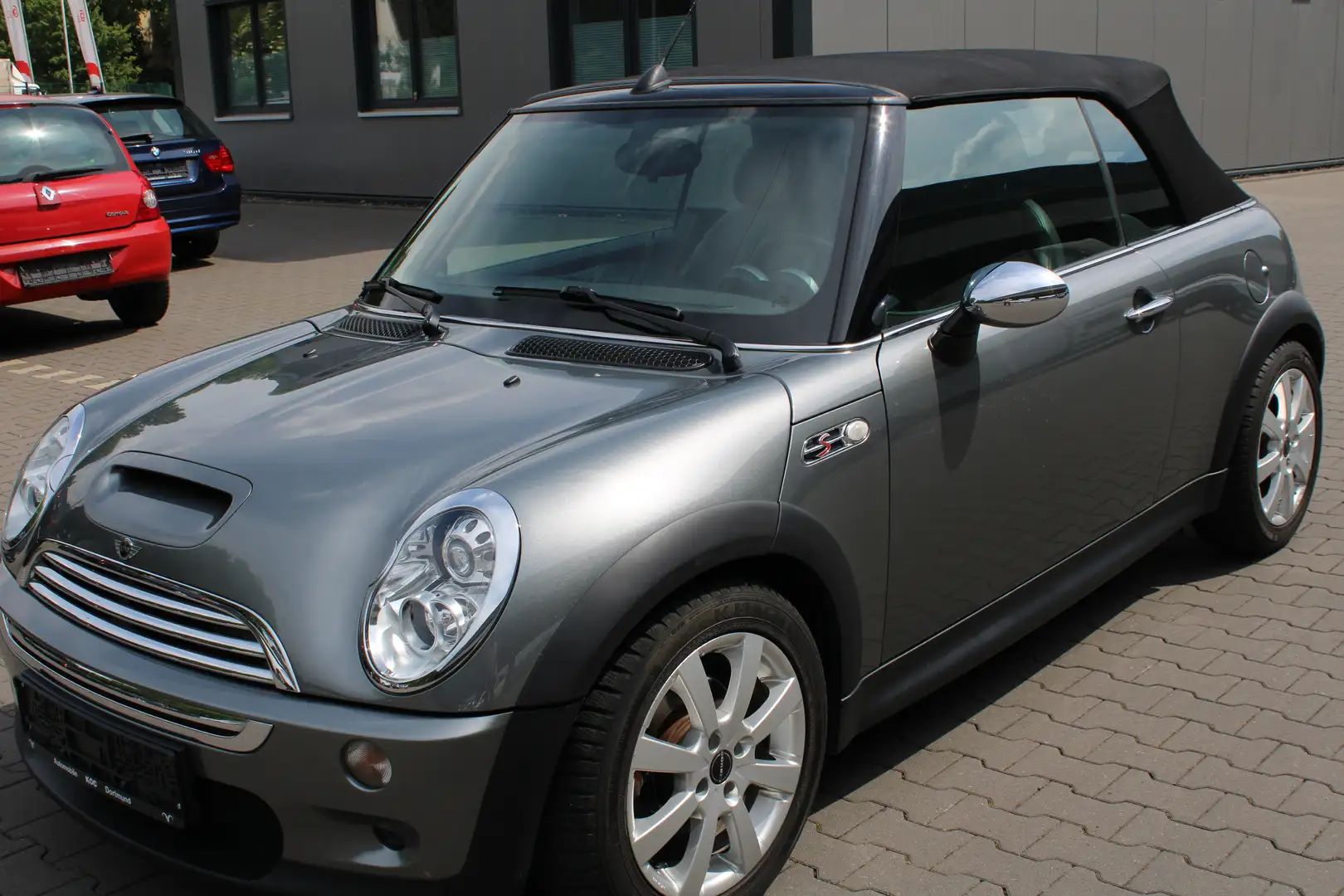 MINI Cooper S Cabrio Aut. Navi/Leder/Xenon/PDC/MFL/Klimaaut./Allweterr. Grigio - 1