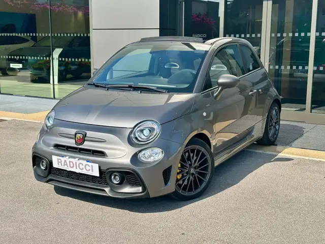 Abarth 695 C 1.4 Turbo T-Jet 180 CV