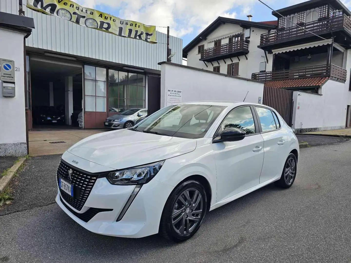 Peugeot 208 PureTech 100 Stop&Start 5 porte Active Pack Bianco - 1