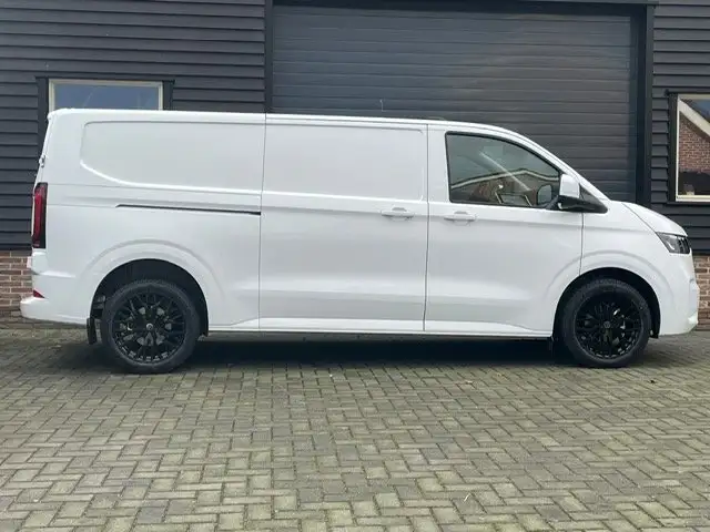 Volkswagen T7 Transporter 2.0 TDI L2H1 150pk LANG BPM VRIJ ! 2 STUKS DIRECT!