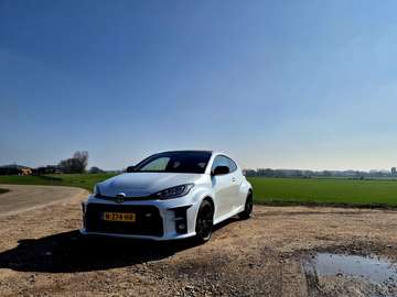 1.6 GR Yaris Circuit pack 261pk Torsen