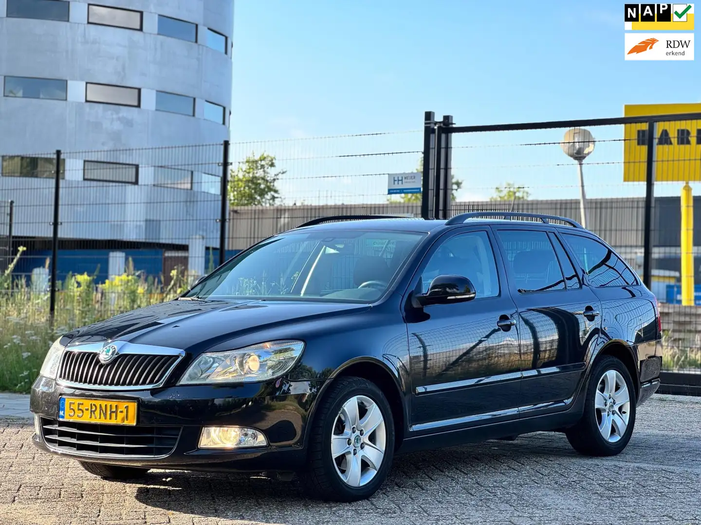 Skoda Octavia Combi 1.8 TSI Ambition Business Line|NAVI|6BAK|XEN Negro - 1