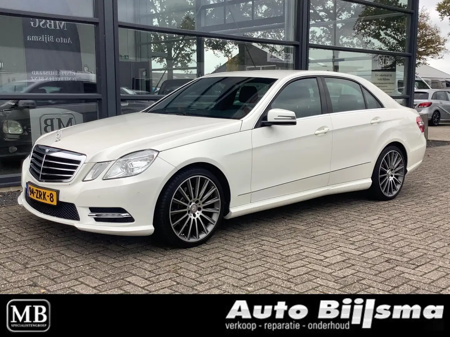Mercedes-Benz E 200 CGI Edition Sport AMG pakket, zeer net Blanc - 1