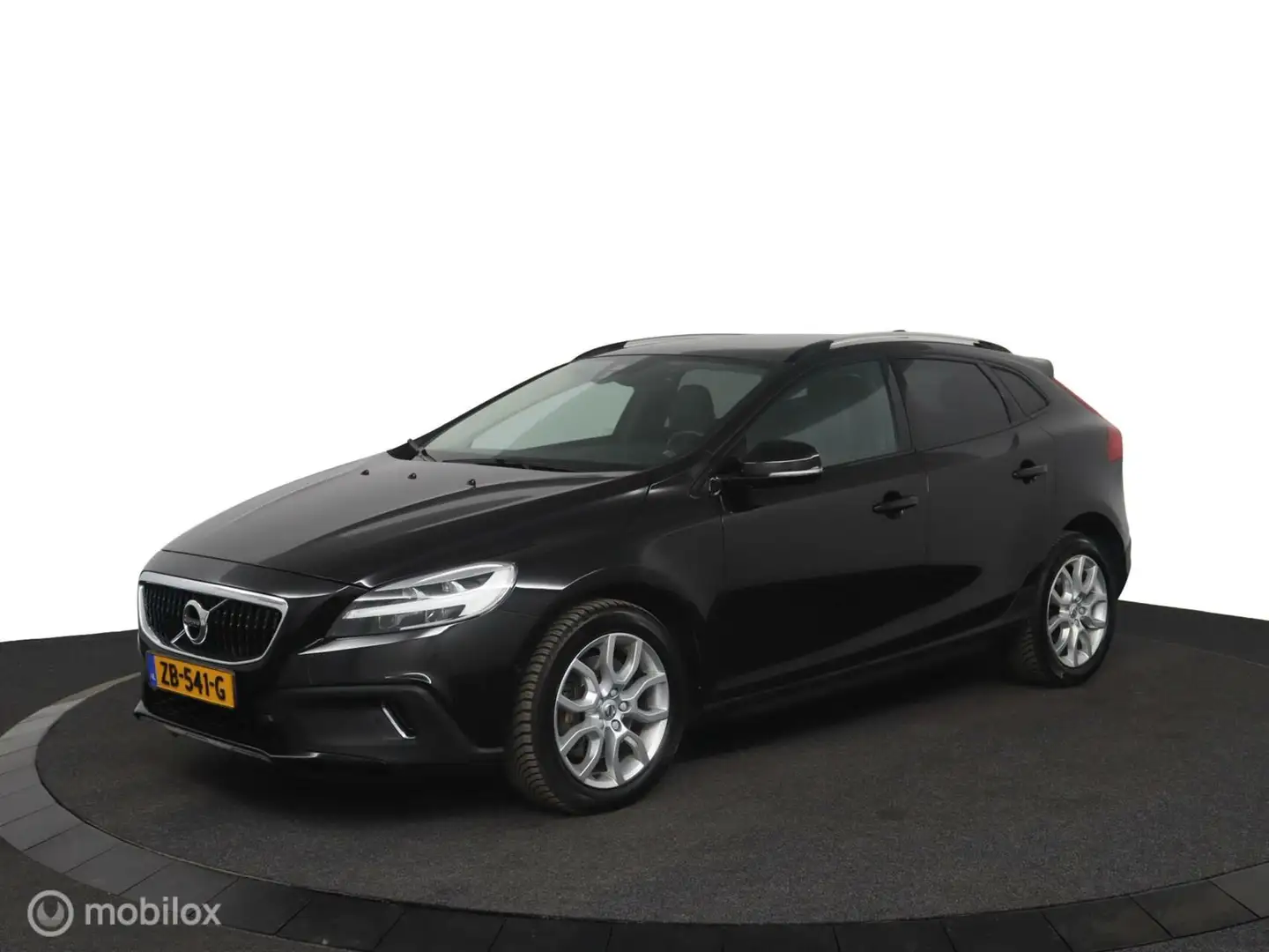 Volvo V40 Cross Country 1.5 T3 Polar+ Luxury Zwart - 2