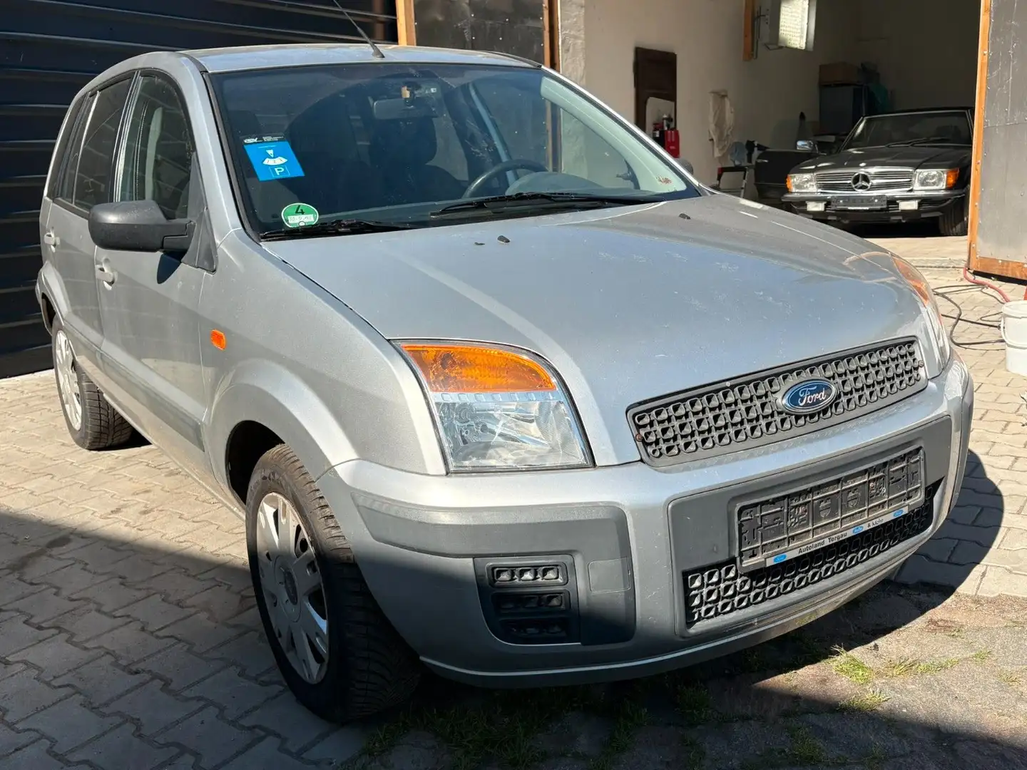 Ford Fusion Fun X Silber - 2