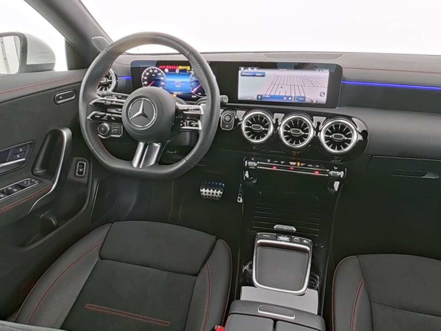 Mercedes CLA 200 AMG Line -  - Joinsteer - #4