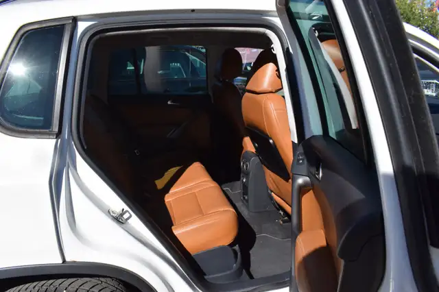 Volkswagen Tiguan view 11