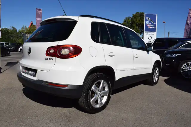 Volkswagen Tiguan view 13