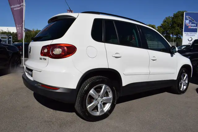 Volkswagen Tiguan view 14
