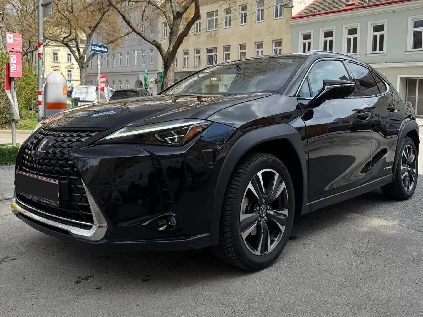 Lexus UX 250h UX 250h Executive E-four 1,4kWh Aut. Executive Schwarz - 1