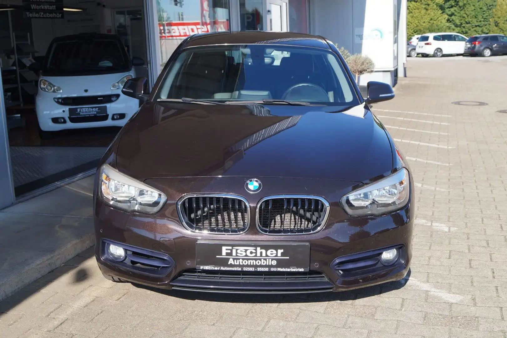 BMW 118 i Sport Line *PDC*Sitzheizung*PDC*Automatik Brun - 2