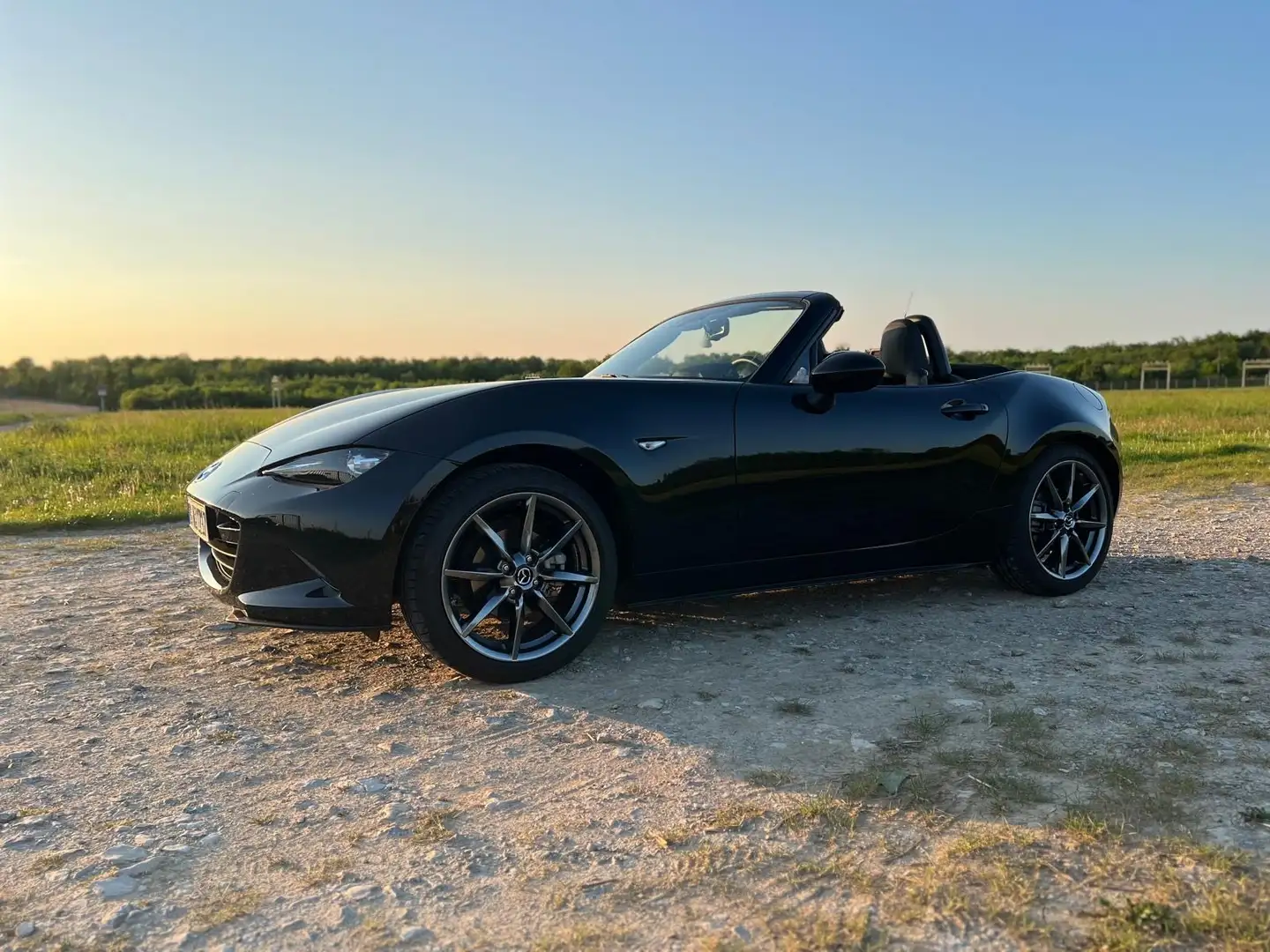 Mazda MX-5 SKYACTIV-G 131 Exclusive-Line Negru - 2