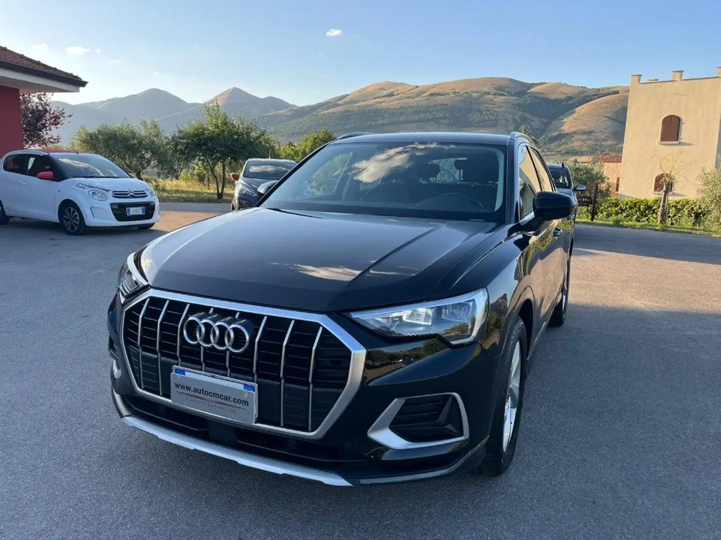 Audi Q3 35 TDI Business Advanced Noir - 2