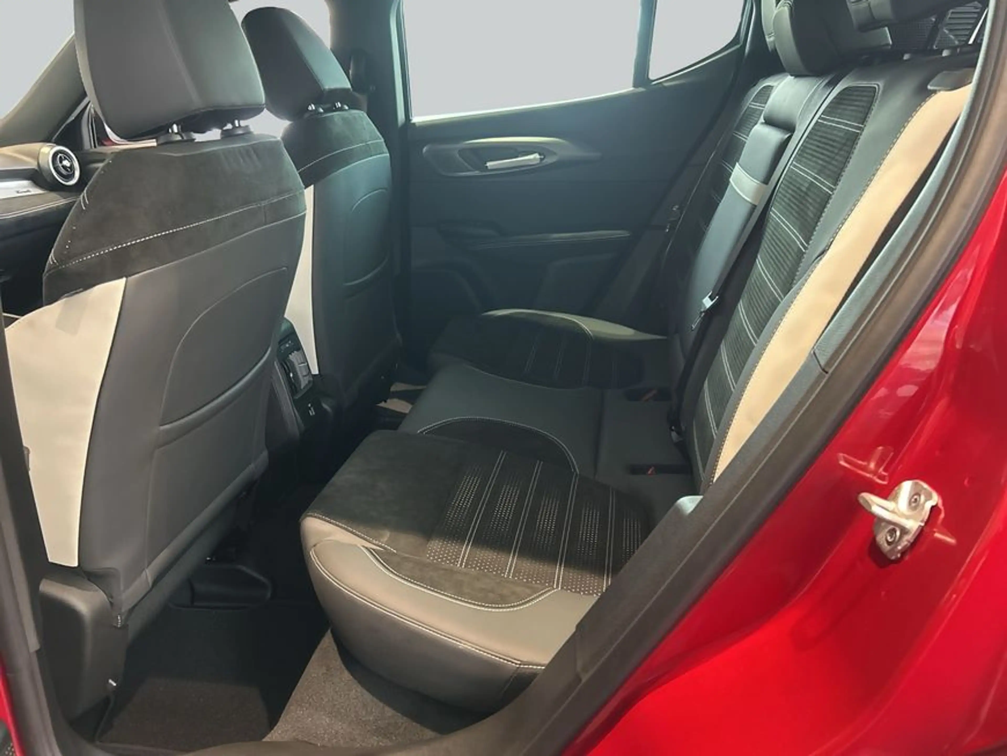 Alfa Romeo Tonale 1.5 VGT Hybrid Sport Speciale 118 kW, 5-tür — photo 9