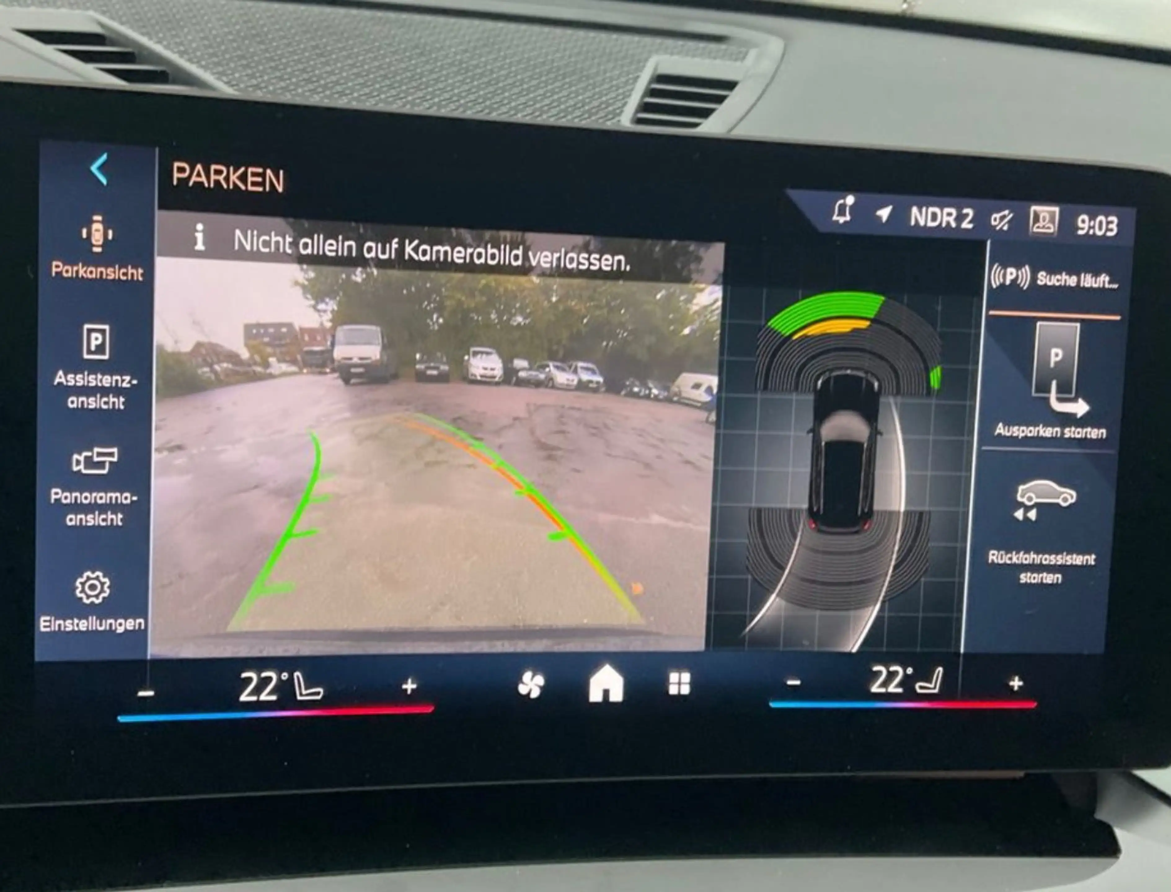 BMW iX1 30 xDrive xLine — photo 10