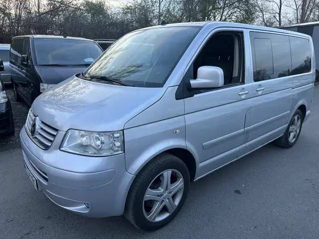 Volkswagen T5 Multivan Highline 2,5 TDI 174 PS AUTOMATIK LEDER ALU TEMPO