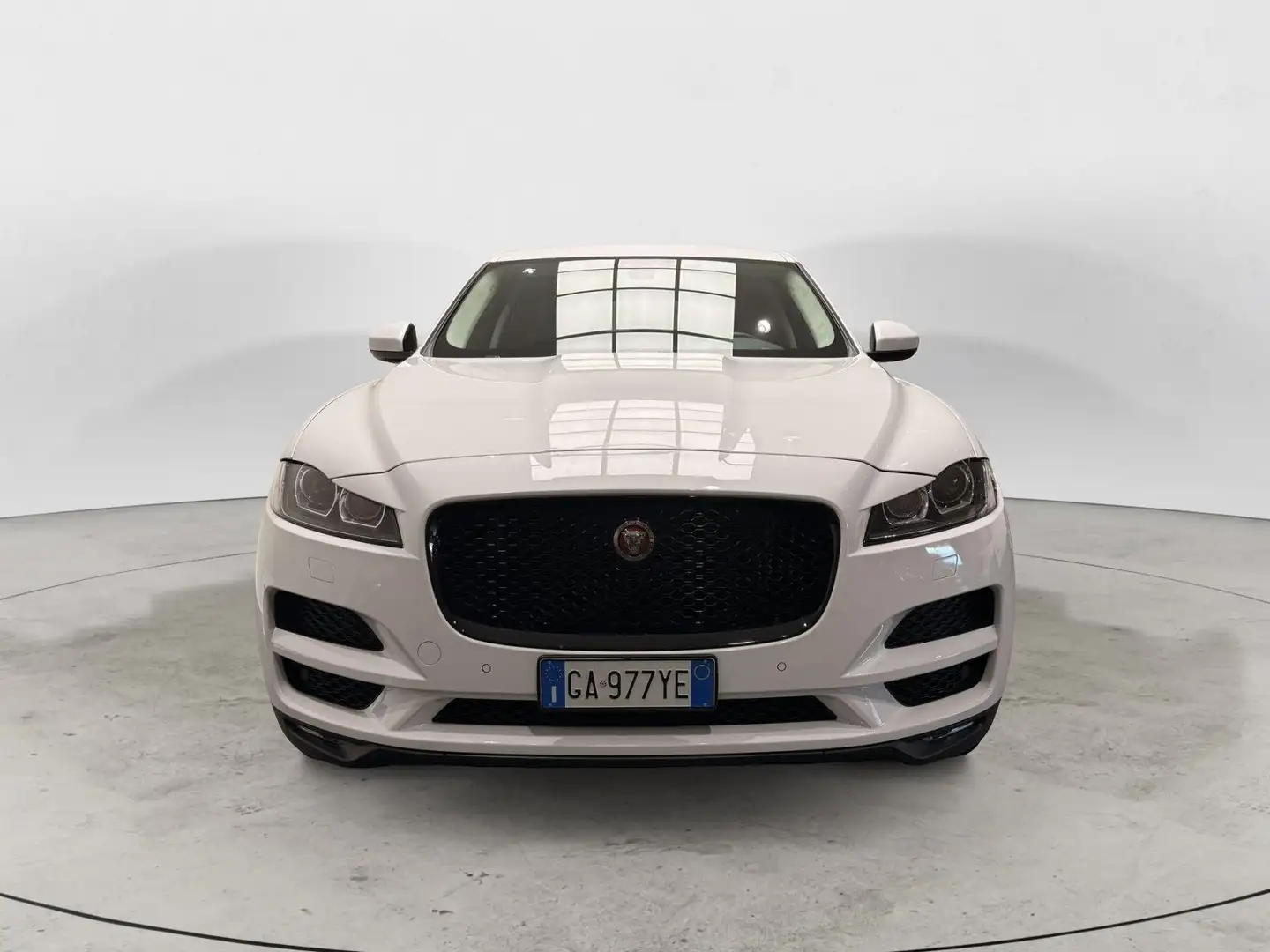 Jaguar F-Pace 2.0 D 180 CV AWD aut. Prestige Білий - 2