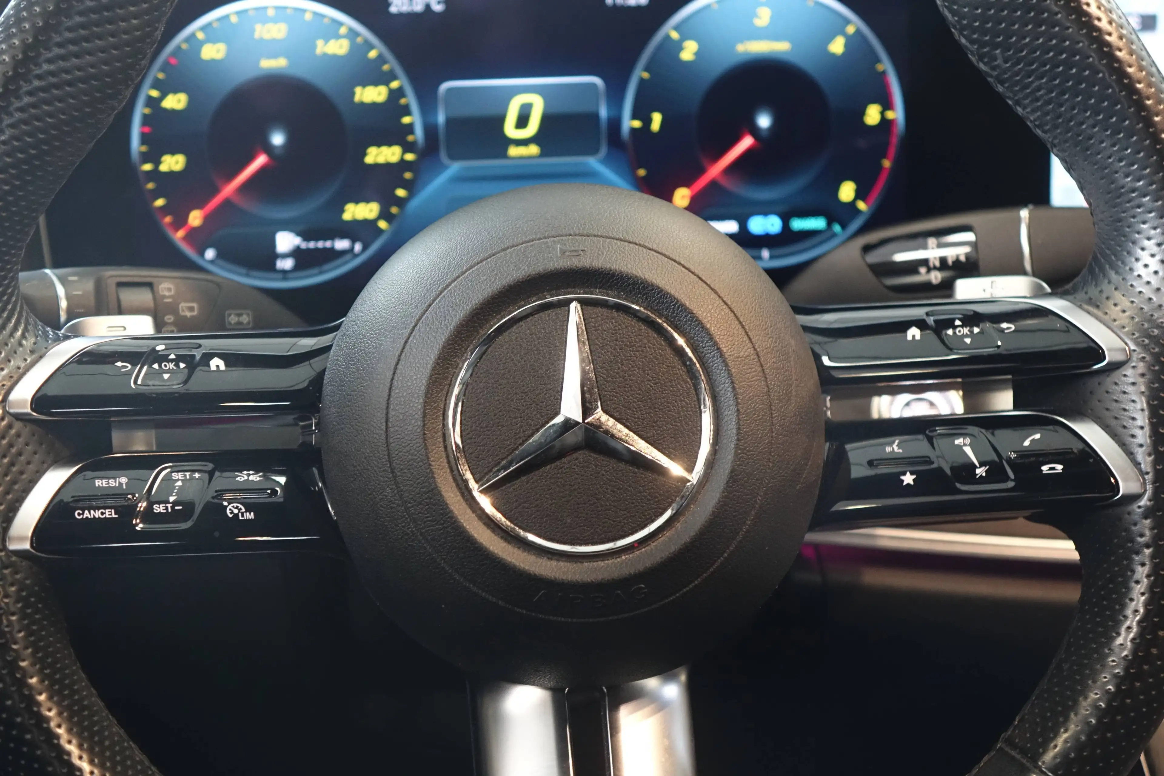 Mercedes-Benz E 220 E 220 d T AMG Line +Burmester+AHK+Distronic+ — photo 8