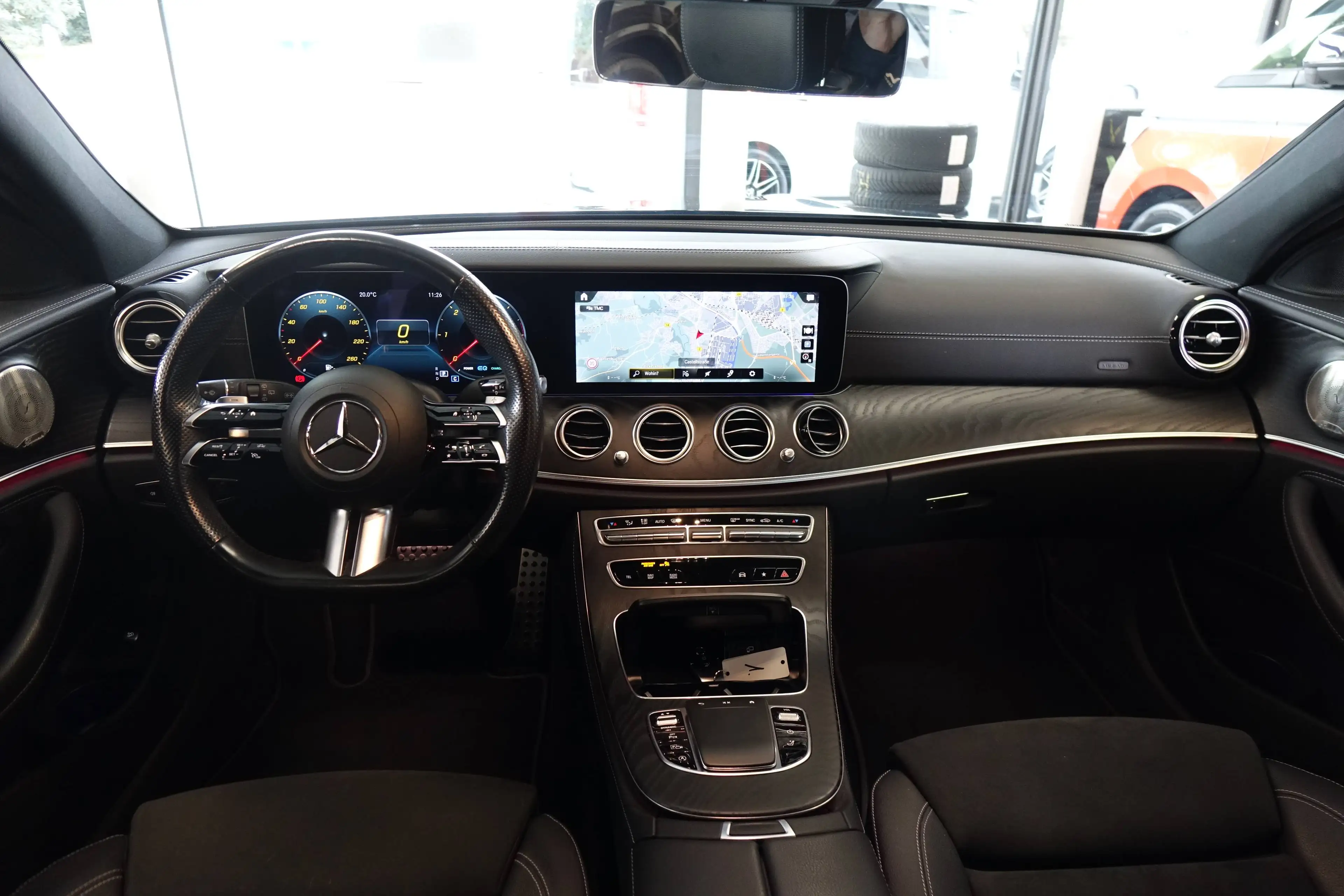Mercedes-Benz E 220 E 220 d T AMG Line +Burmester+AHK+Distronic+ — photo 7