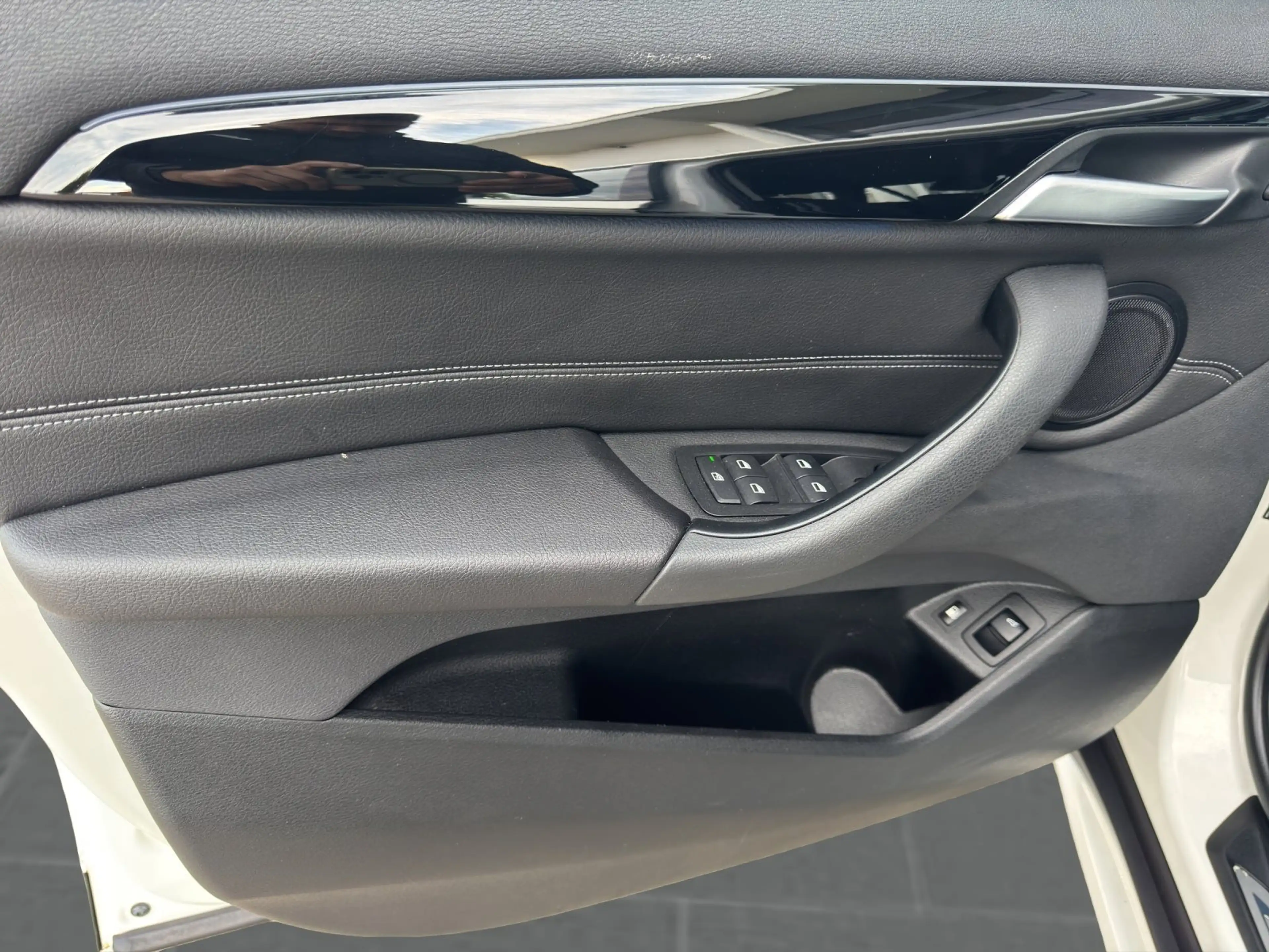 BMW X1 xDrive25e Sport Line RFK HUD NaviPlus — photo 11