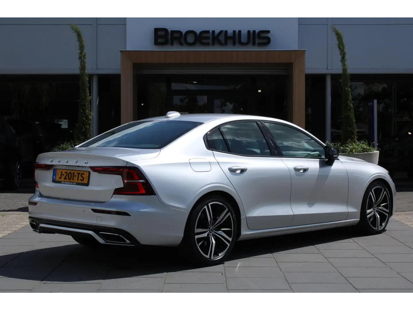 Volvo S60 2.0 T4 R-Design | Adaptieve cruise control incl. B Grau - 2
