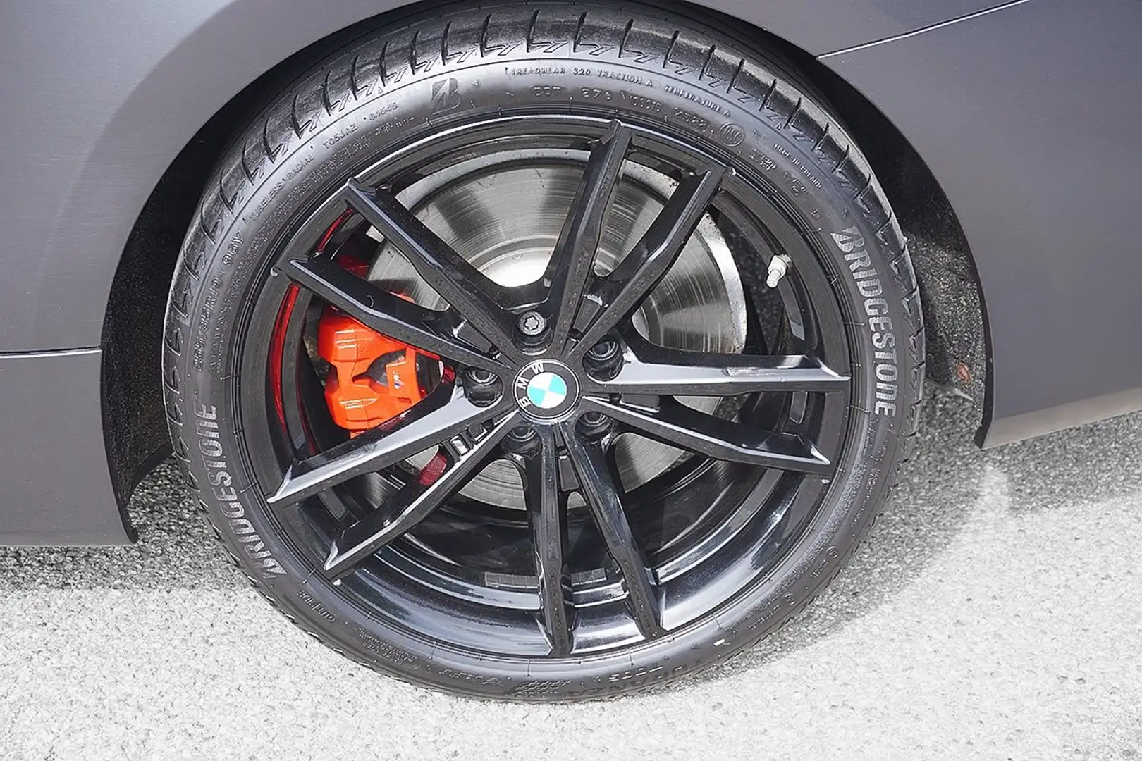 BMW 440 M440d xDrive Coupé INDIVIDUAL Kamera eSitze HiFi N Šedá - 2
