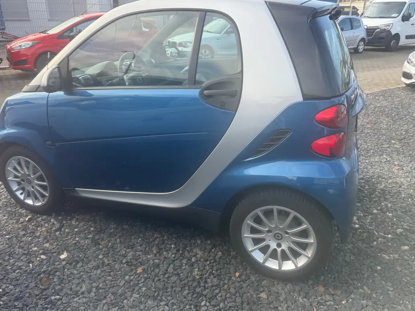 smart forTwo Micro Hybrid Drive 52 kW (451.380) Blau - 2