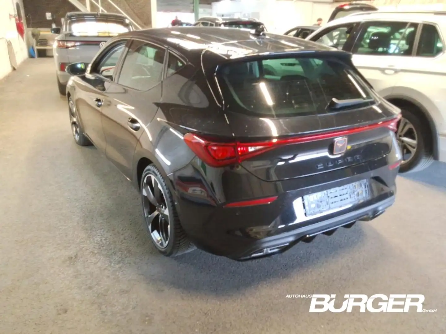 CUPRA Leon 1.5 eTSI Navi LED Kamera ACC Winterpaket Carplay D Zwart - 2