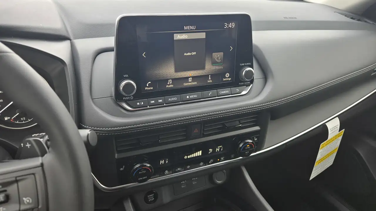 Nissan Rogue снимка Nissan Rogue