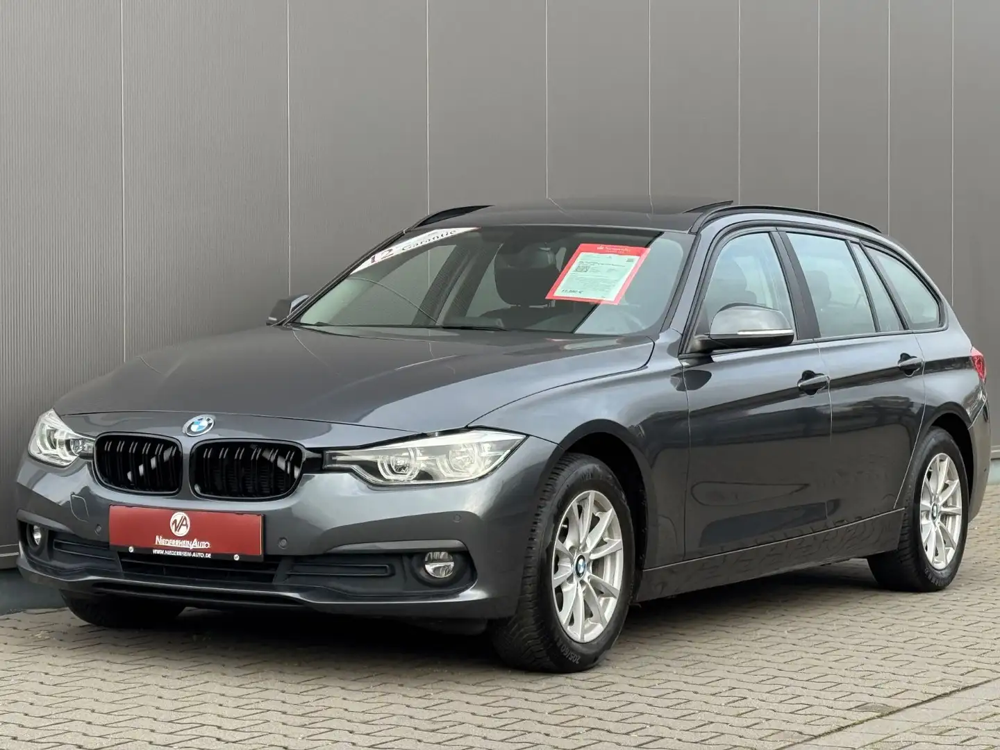 BMW 318 d Touring Navi LED Panorama el.HK KeyGo AHK Gris - 1