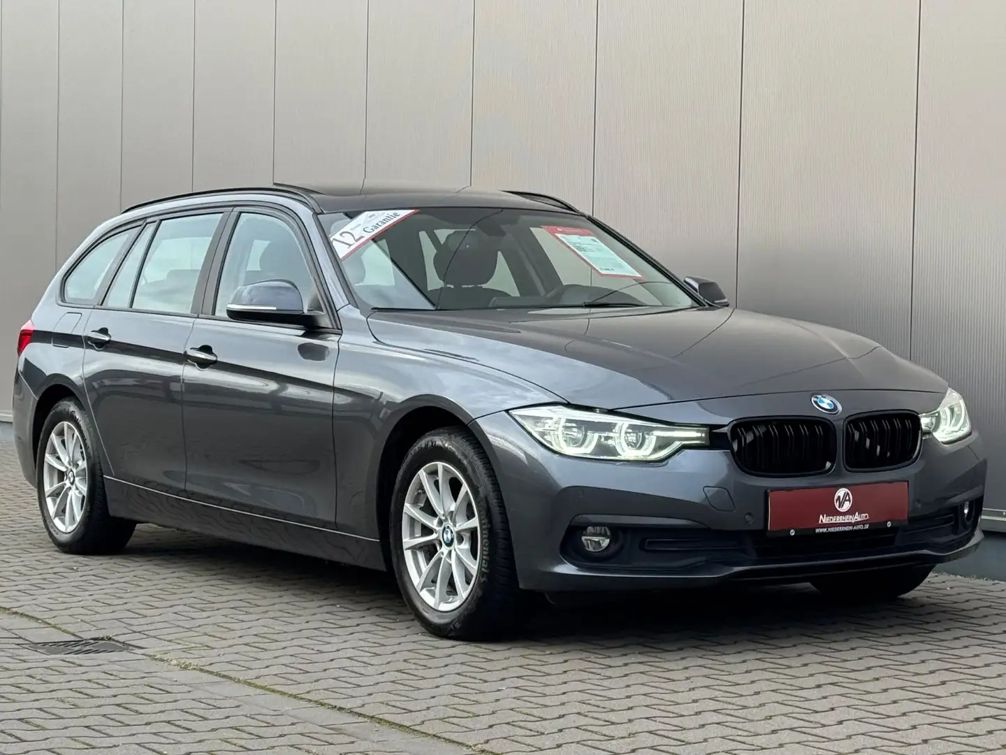 BMW 318 d Touring Navi LED Panorama el.HK KeyGo AHK Gris - 2