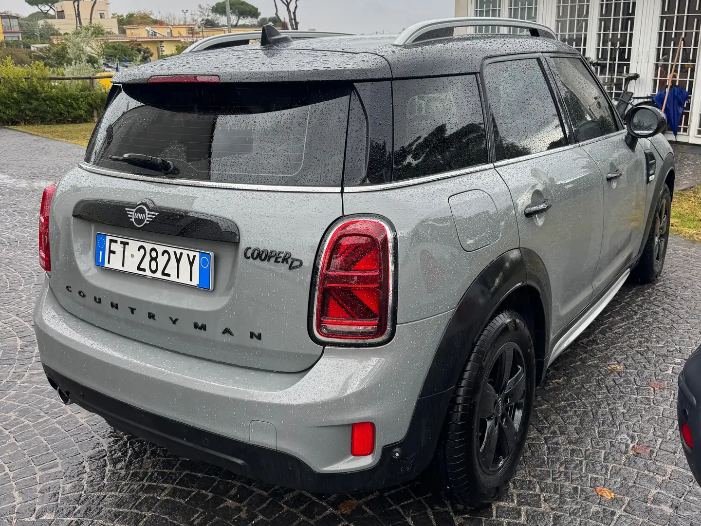 MINI Cooper D Countryman Mini Countryman F60 2017 2.0 Business auto my18 Gris - 2