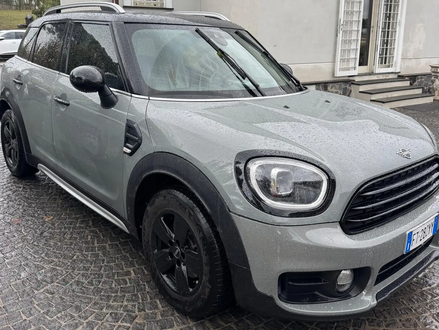 MINI Cooper D Countryman Mini Countryman F60 2017 2.0 Business auto my18 Gris - 1