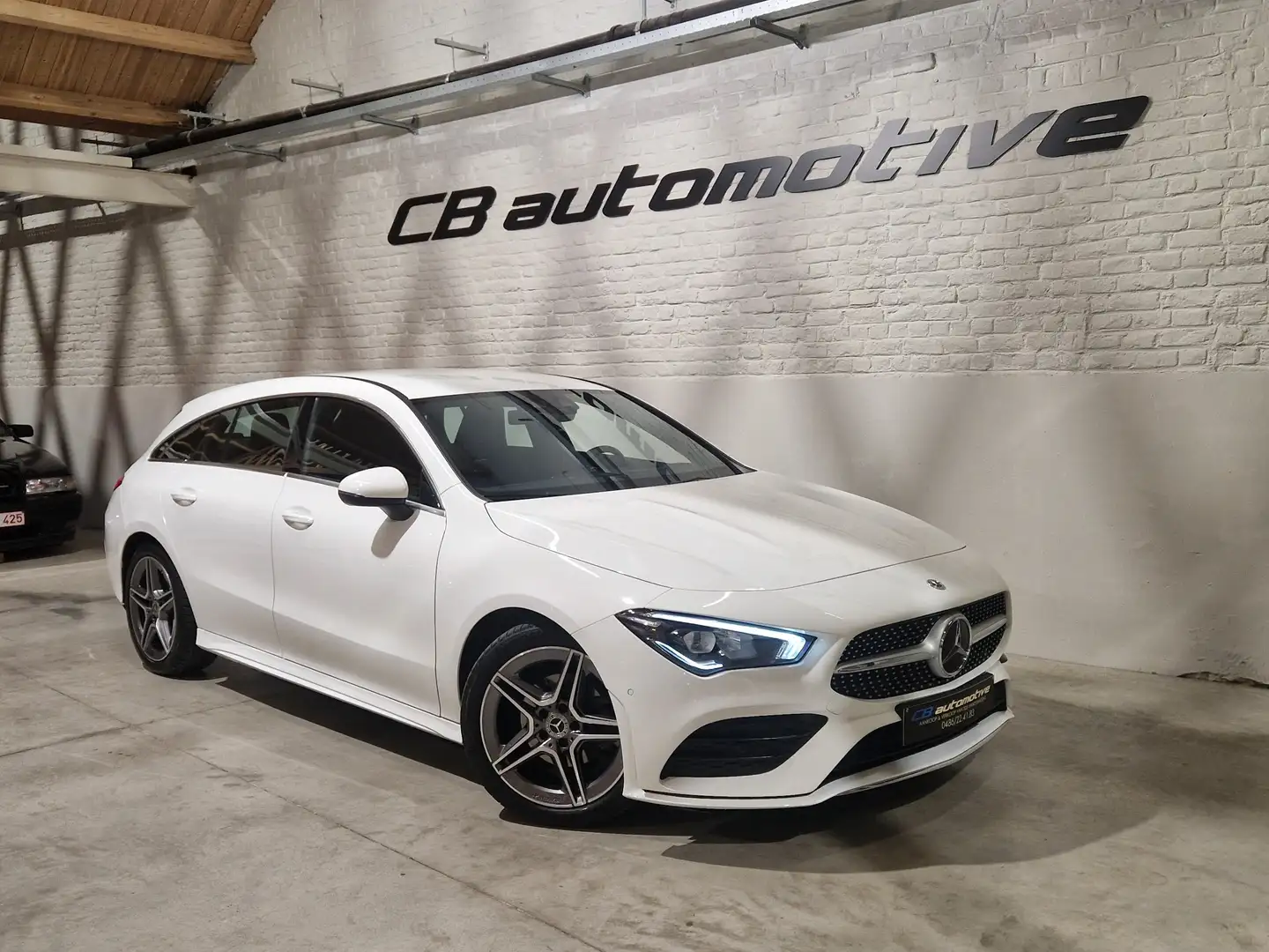 Mercedes-Benz CLA 180 Shooting Brake 7G-DCT AMG Line Blanc - 1